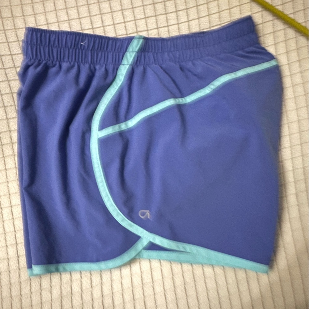 🛍️ Gap fit shorts with under shorts. Great condition